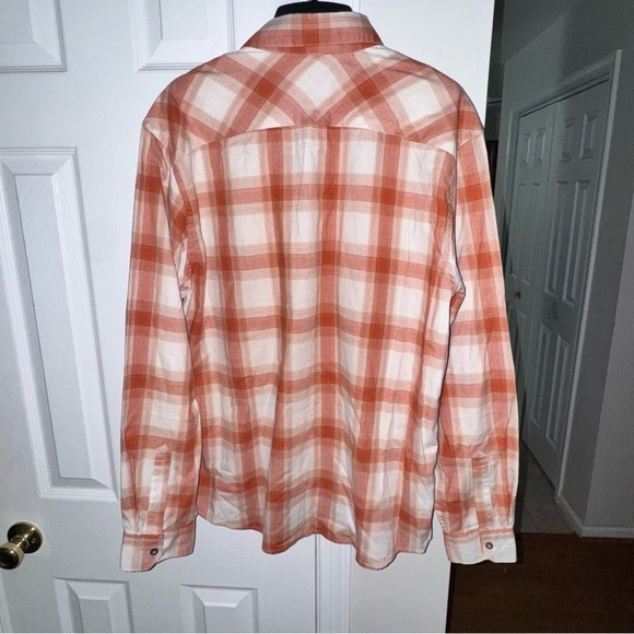 Wrangler® Men's Slim Fit Long Sleeve Woven Twill Shirt Size L, NWT - Picture 2 of 13